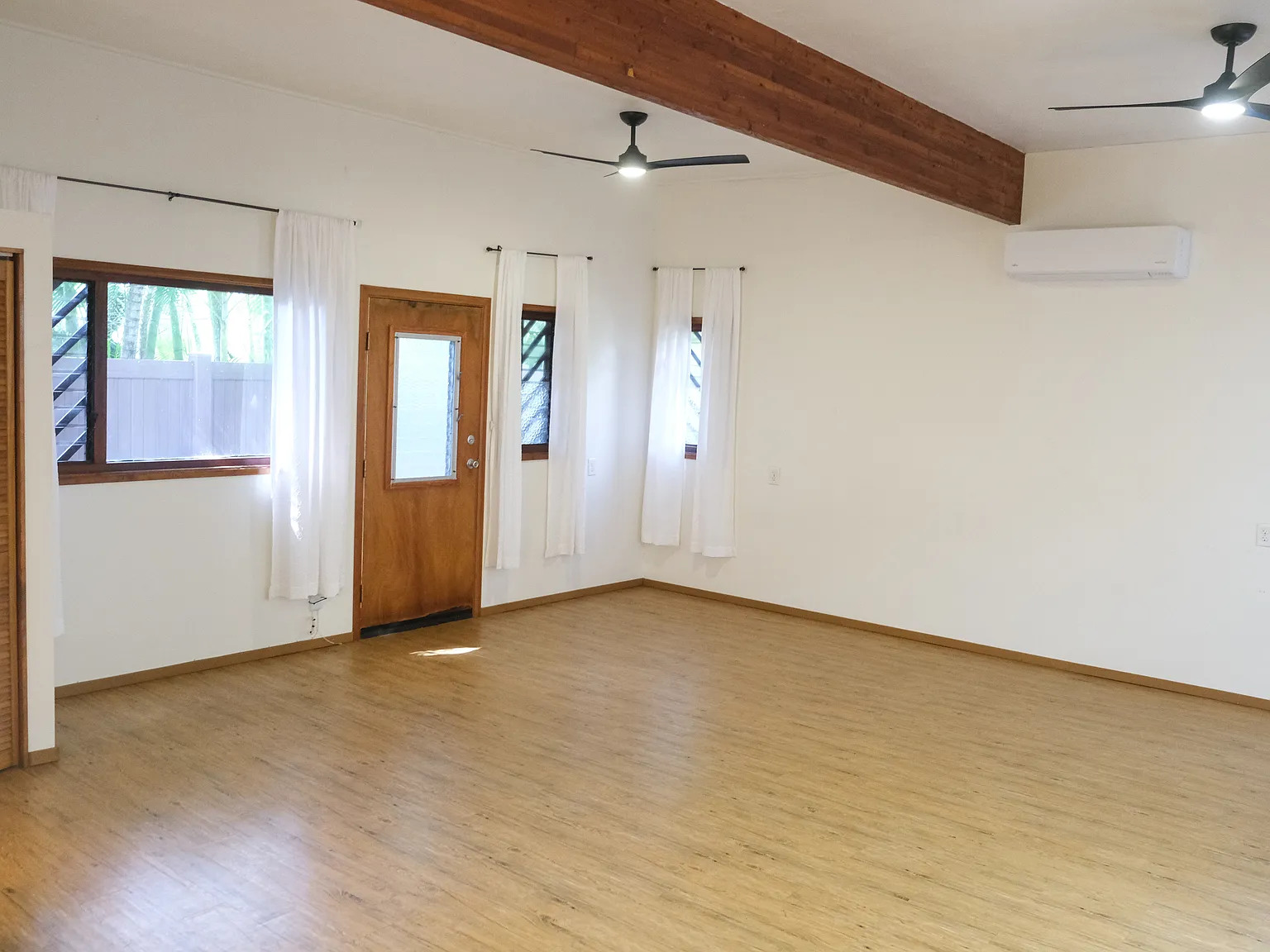 Studio, 500 sqft, $2,800 — Photo 4