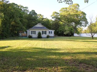 327 E Weymouth Rd, Vineland, NJ 08360