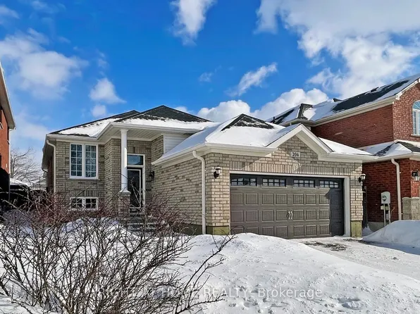 204 Proclamation Dr, Barrie, ON L4N 0Y9