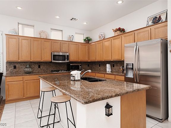 5th image of 6561 Alma White St