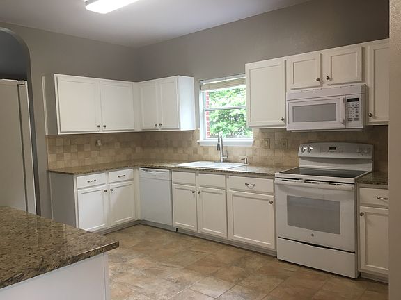 5th image of 2943 Encino Robles