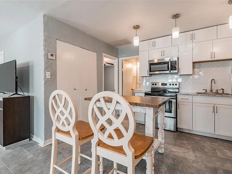 3611 W Anderson Ave — Photo 32
