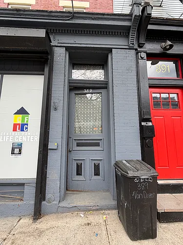 389 Van Duzer St #1B Photo 1