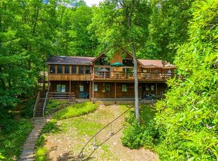 6201 Blackberry Dr, Naples, NY 14512