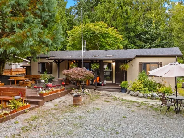 16516 W Lake Goodwin Road, Stanwood, WA 98292