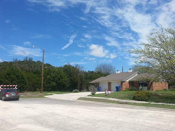 2nd image of 208B Jason Dr