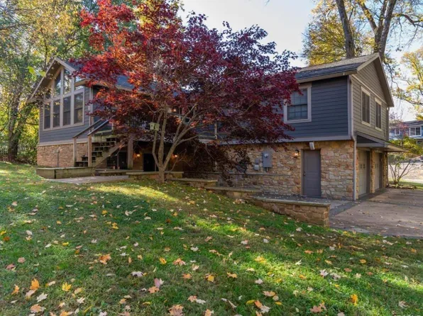 2703 E Hemlock Cir, Bloomington, IN 47401