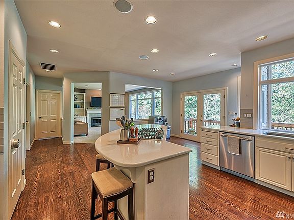 5th image of 625 Mount Olympus Dr SW