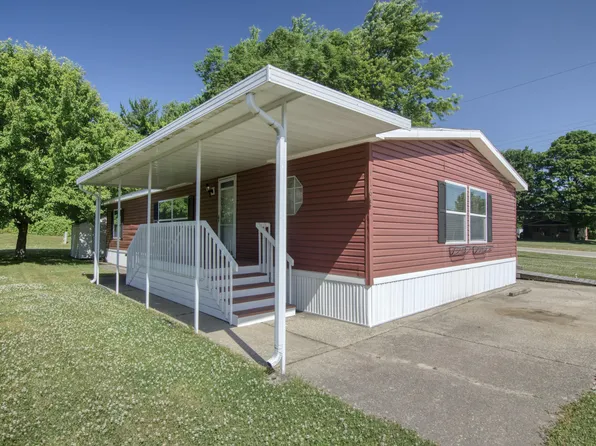 1163 Maple Leaf Ln NW, Grand Rapids, MI 49534