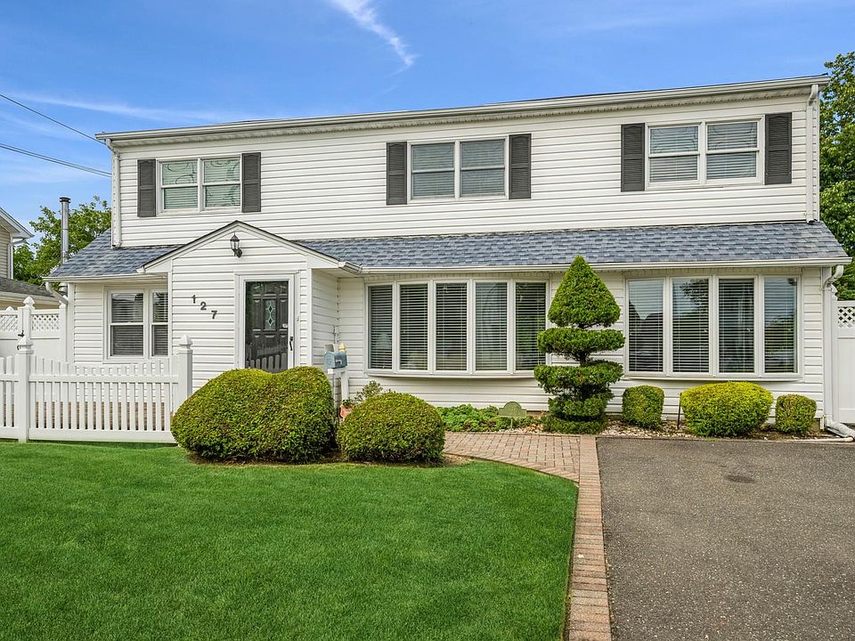 1st image of 127 Arlyn Dr W