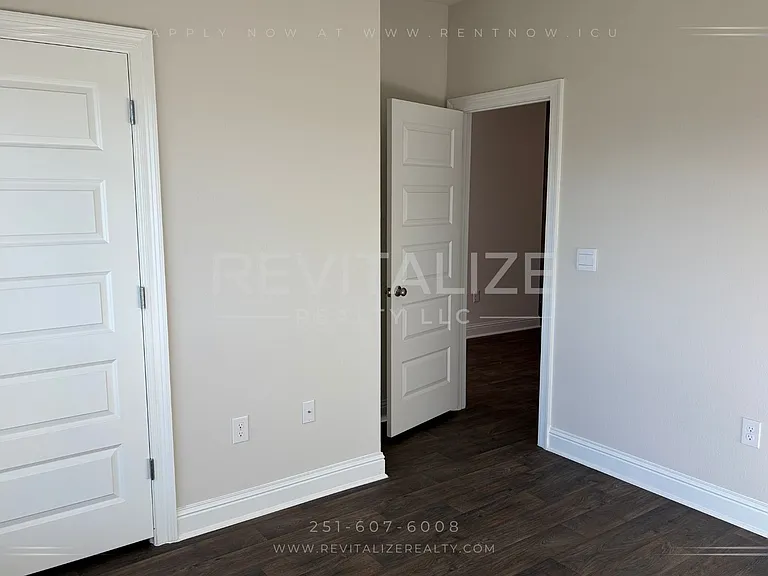 14930 Dayton Cir — Photo 5