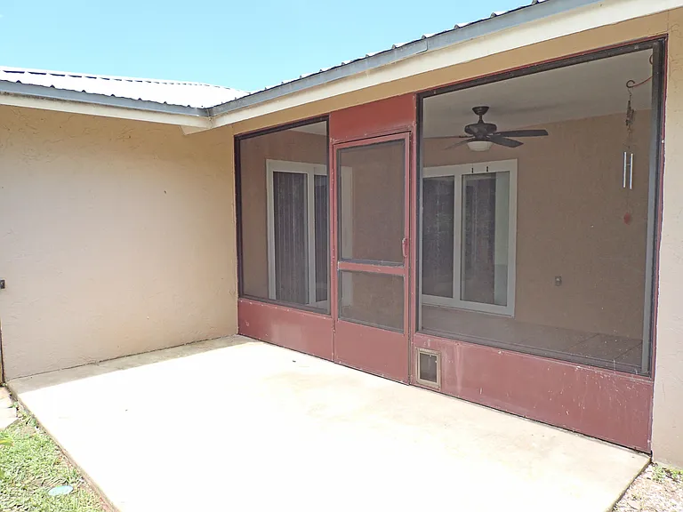 243 Ocean View Ln — Photo 3