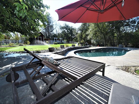 5th image of 22455 Boyle Ln