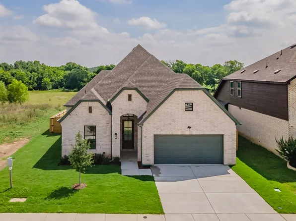 160 Rockin River Dr, Fort Worth, TX 76120