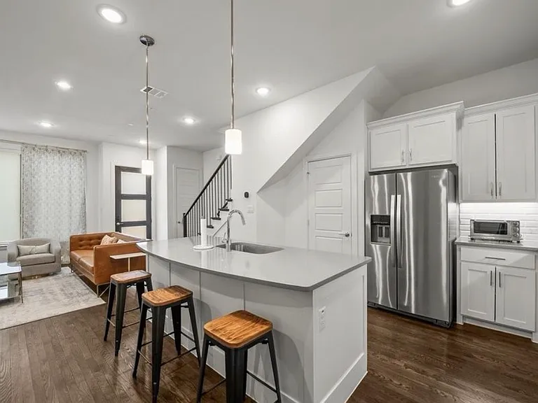 8045 Cornelius Dr — Photo 5