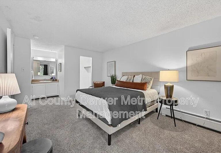 1400 Golden Cir #306 — Photo 19