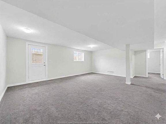 3rd image of 1076 Lublin Ave