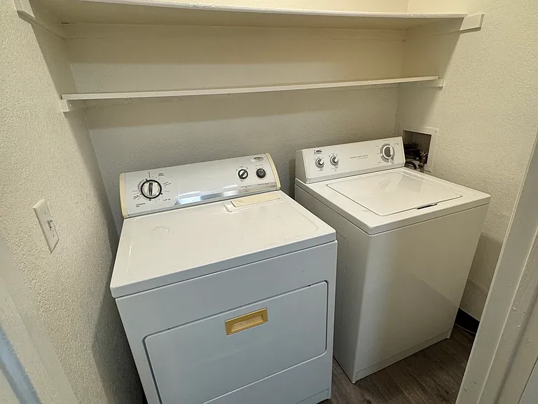 5220 Mission Carmel Ln #101 — Photo 3