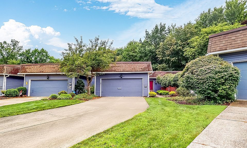 1st image of 19270 Briarwood Ln