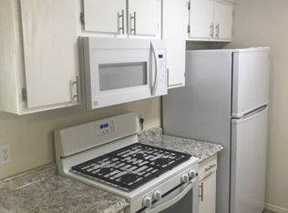 448 N Joekel Ave APT 22, Giddings, TX 78942