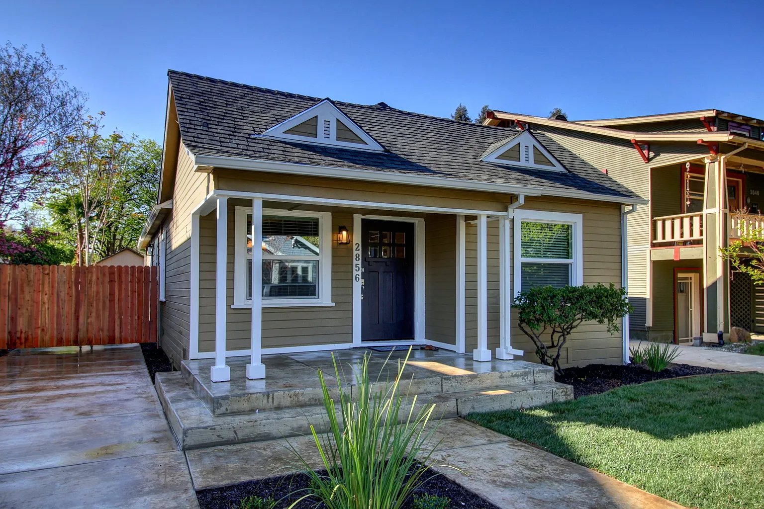 2856 Marshall Way photo 1