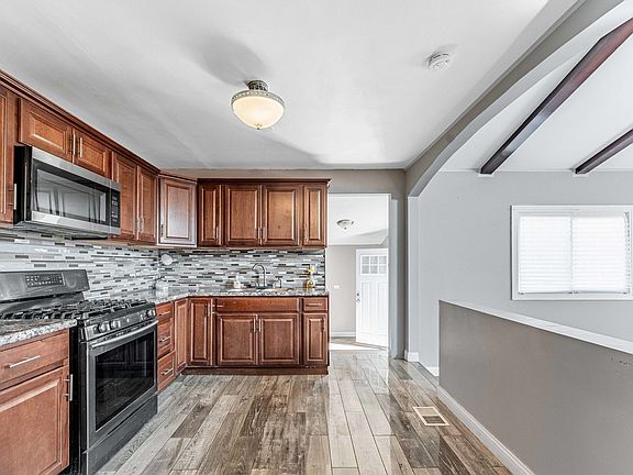 5th image of 16332 Kedzie Ave