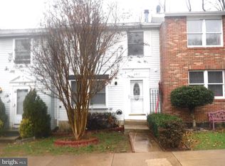 8102 Willowdale Ct, Springfield, VA 22153