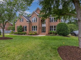 10733 Round Brook Cir, Raleigh, NC 27617