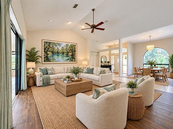 4th image of 4 BALSAM COURT W