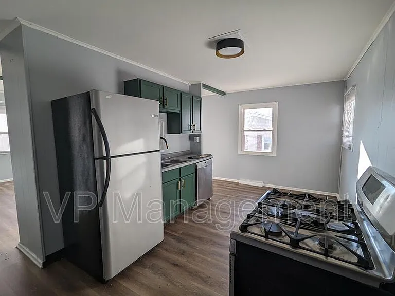 1536 Spring St — Photo 3