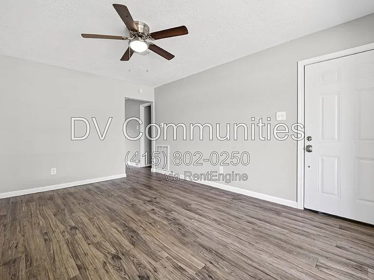 15331 Campden Hill Rd — Photo 8