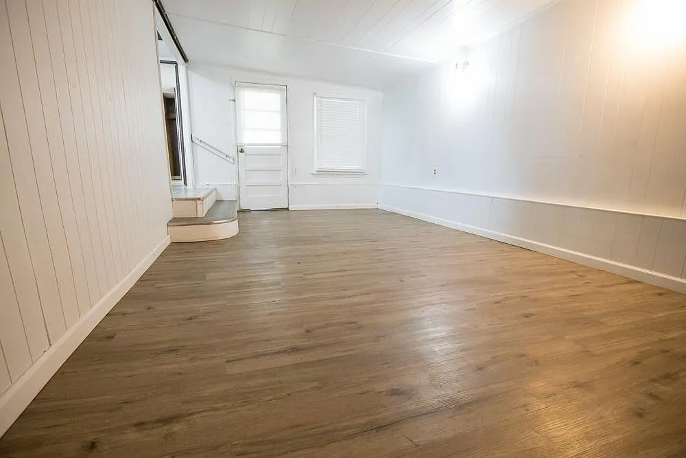 2 bed, 2.0 bath, 1100 sqft, $1,200 — Photo 4