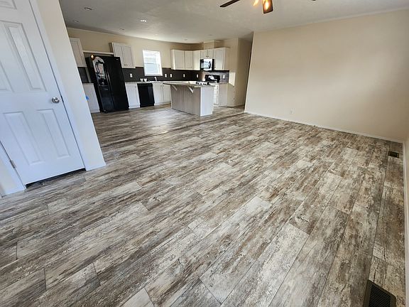 2nd image of 4359 Dogwood Blvd #472