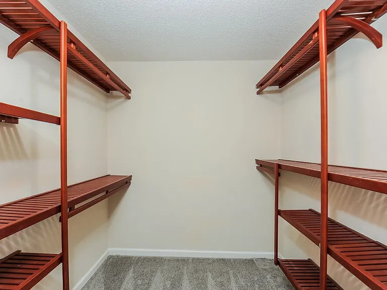 216 Mackenzie Ct — Photo 12