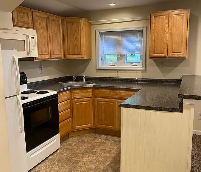 1377 Creek Rd #7 — Photo 4