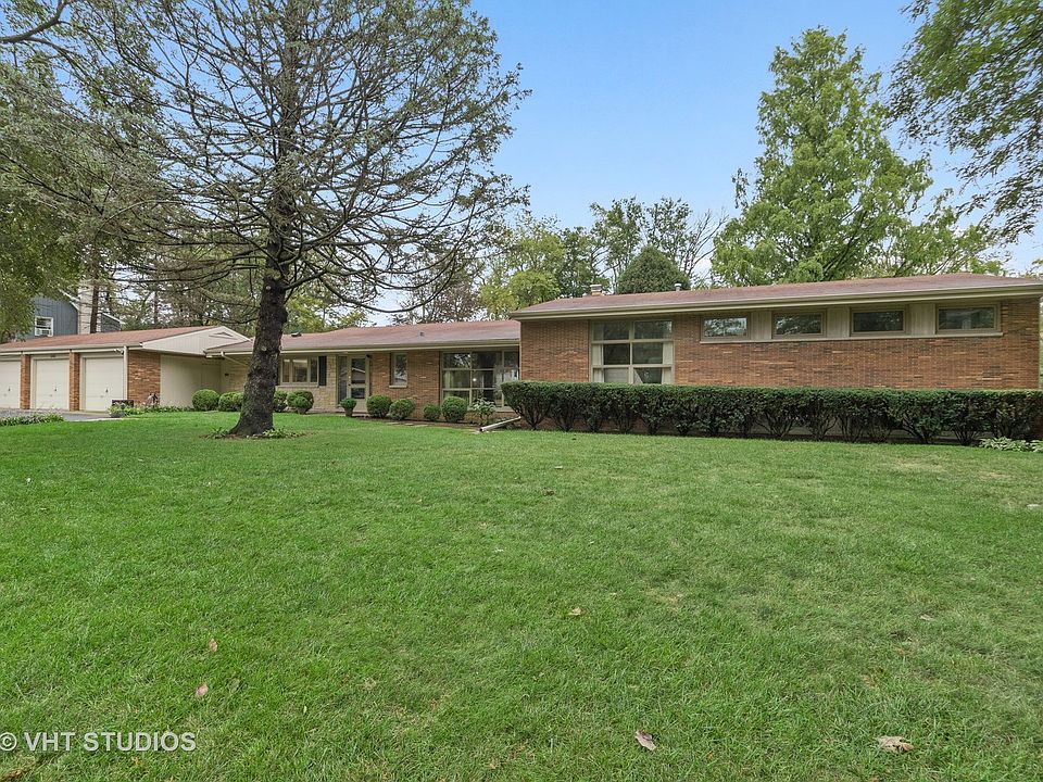 1st image of 245 Sunset Dr