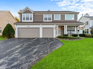 262 Lenox Ln, Mundelein, IL