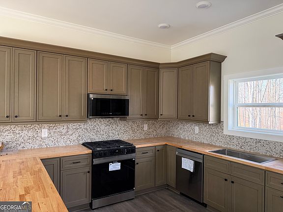 5th image of 233 Bellamy Rd