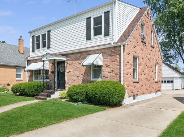 666 Page Ave, Elgin, IL 60120