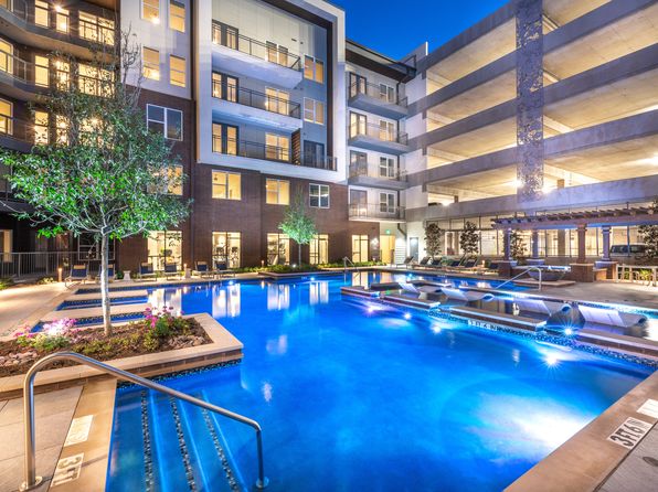 1800 N Hall St APT 534