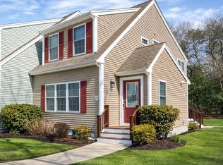 29 Carleton Pl #29, Onset, MA 02558