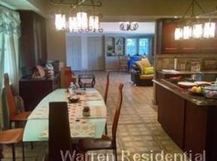 30 Newspaper Rd, Centerville, MA 02632