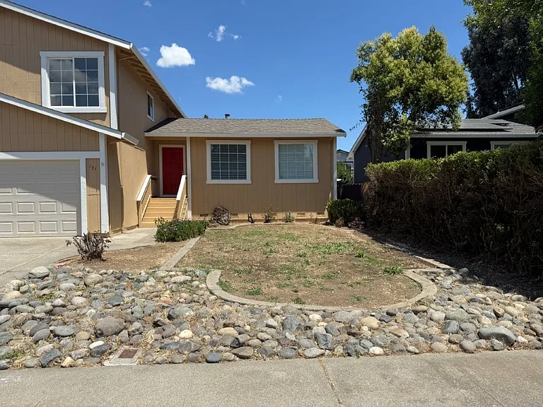 131 Glasgow Way — Photo 6