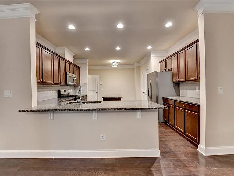 11619 Davenport Ln — Photo 18