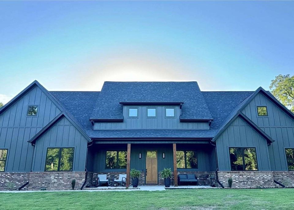 1st image of 26 Eastleigh Cir