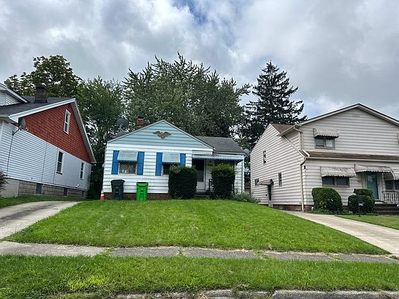 3rd image of 12404 Reindeer Ave