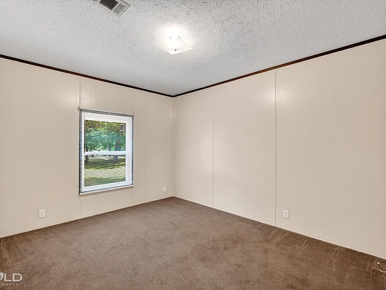 2153 Highway 2 — Photo 32