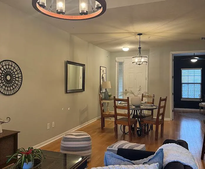 455 La Travesia Flora St #202 — Photo 4