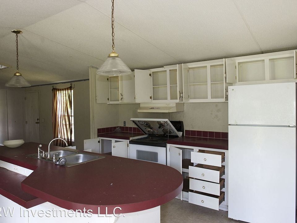 2nd image of 1027 Whitehead Dr