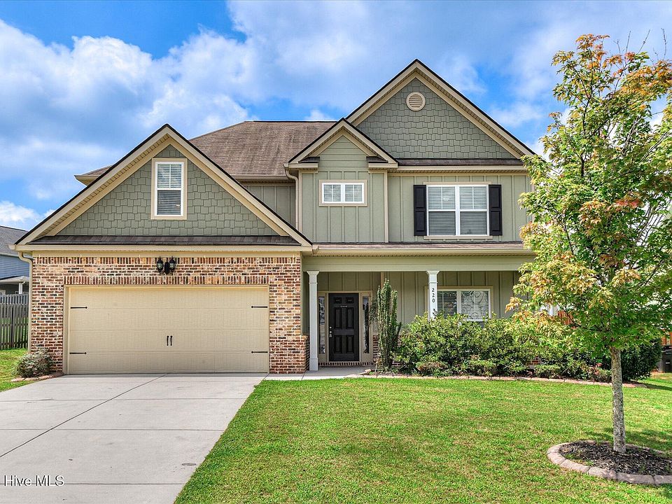 1st image of 220 Edenbridge Way